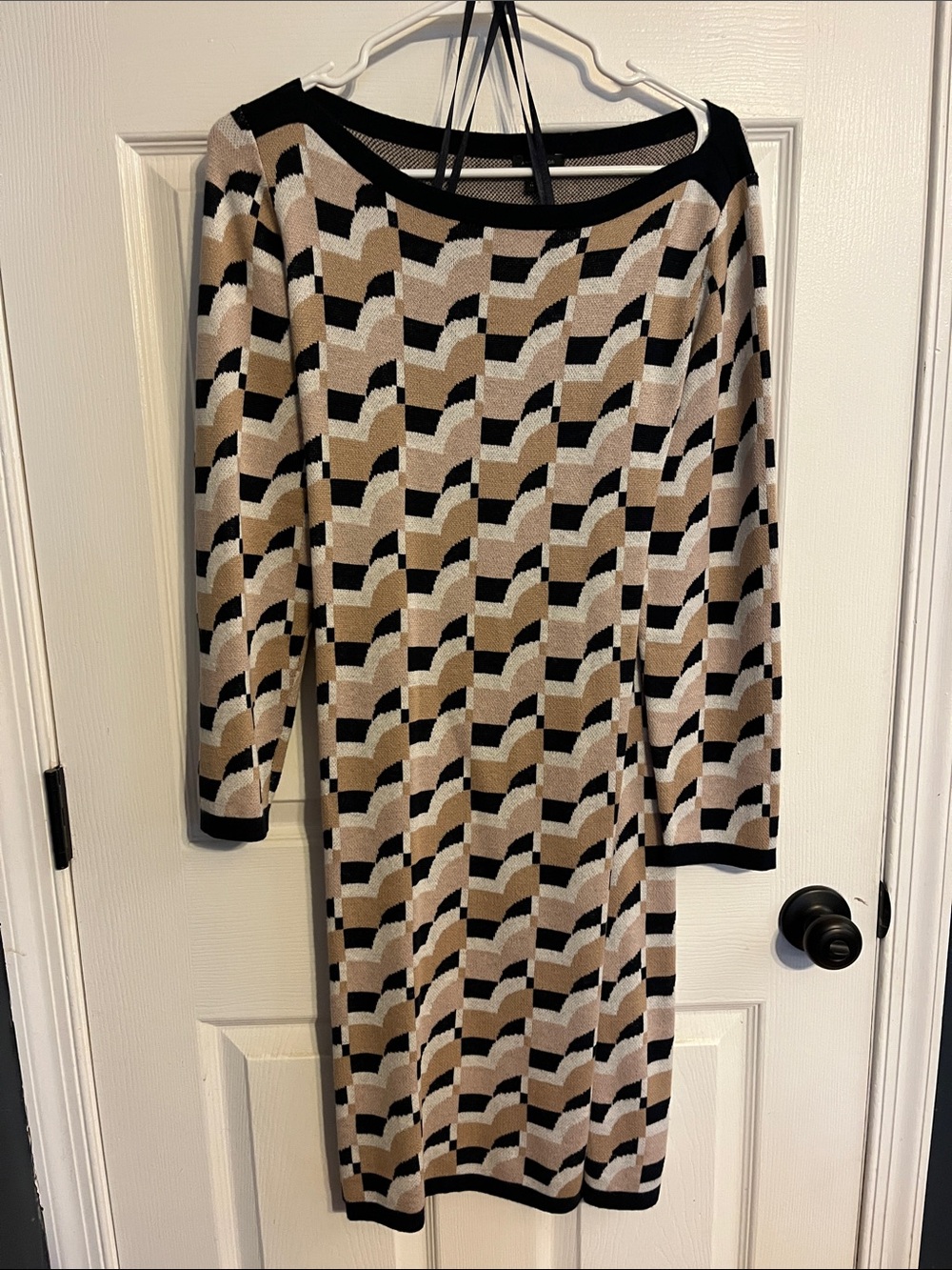 Ann Taylor Factory Beige Black & White Geometric Long Sleeve Dress
